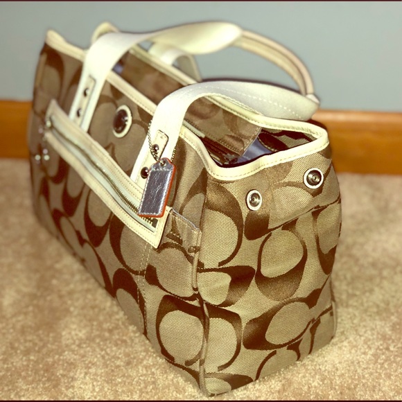 Coach Handbags - Coach Classic Bag (Final Price unless bundled)